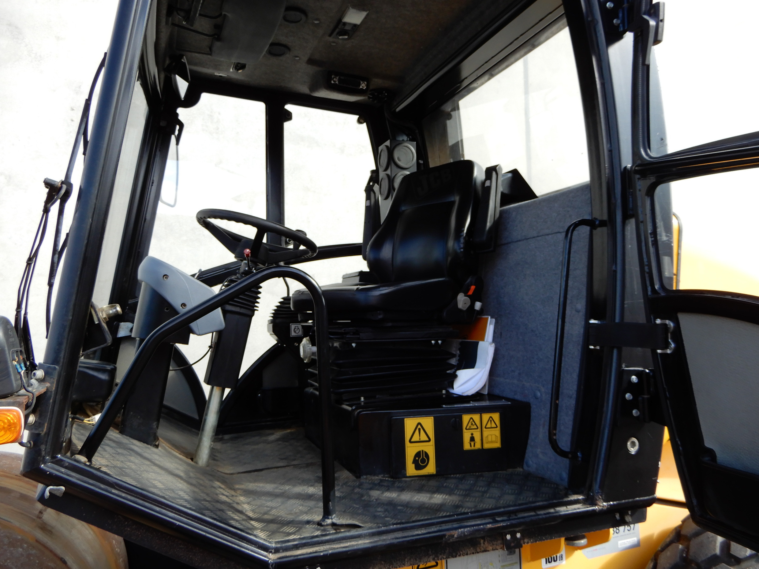 2010 JCB VM 75 VIBROMAX VIBRATING ROLLER