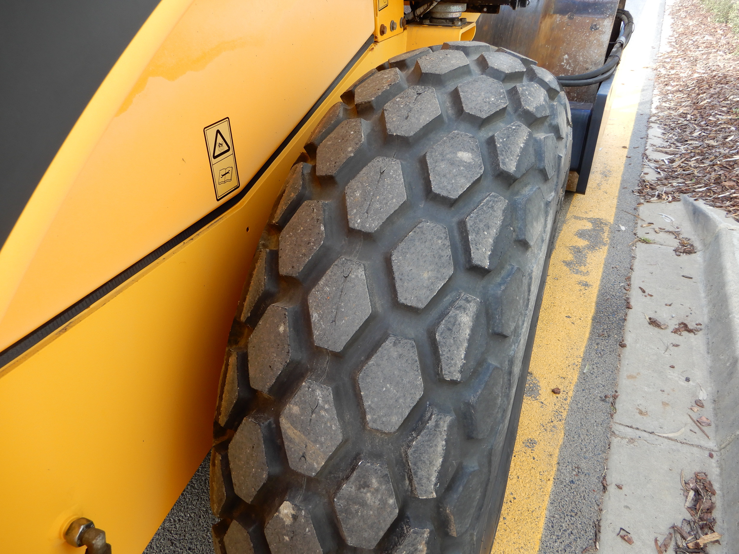 2010 JCB VM 75 VIBROMAX VIBRATING ROLLER