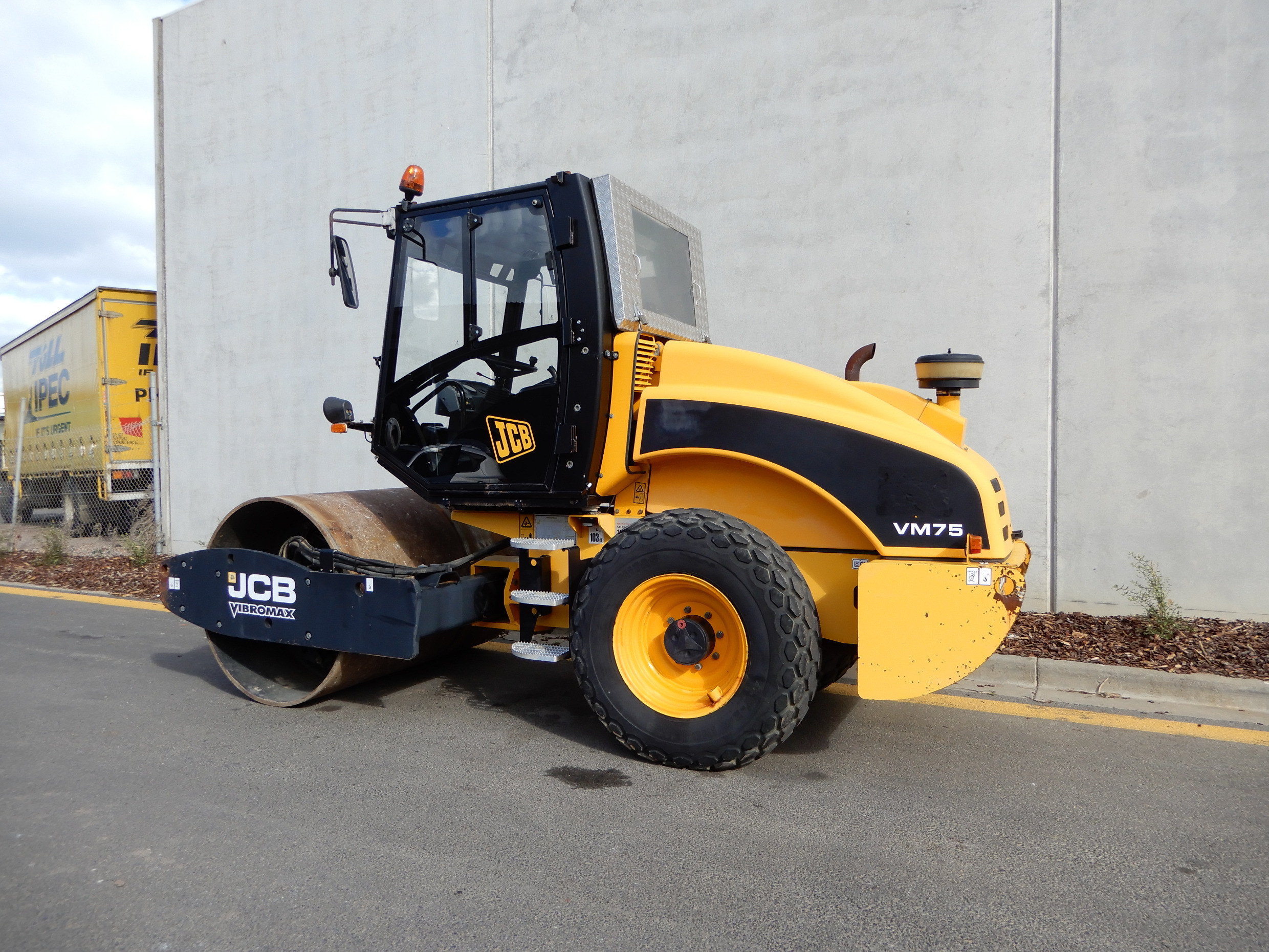 2010 JCB VM 75 VIBROMAX VIBRATING ROLLER