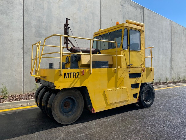 1993 MULTIPAC VP200 STATIC ROLLER