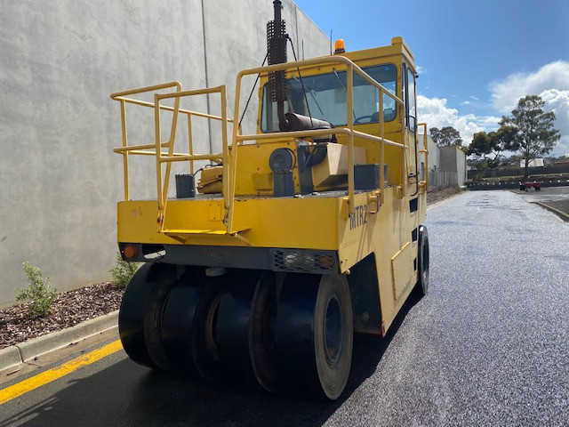 1993 MULTIPAC VP200 STATIC ROLLER