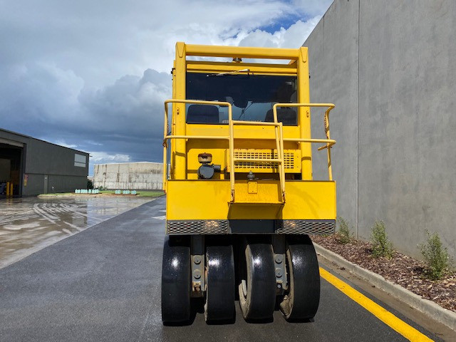1993 MULTIPAC VP200 STATIC ROLLER