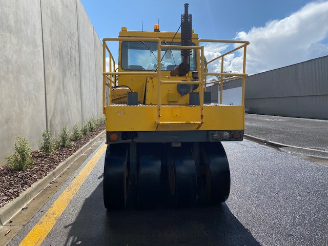 1993 MULTIPAC VP200 STATIC ROLLER