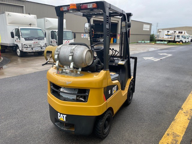 2017 CATERPILLAR B18 FORKLIFT