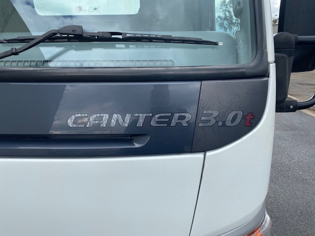 2010 FUSO CANTER TIPPER