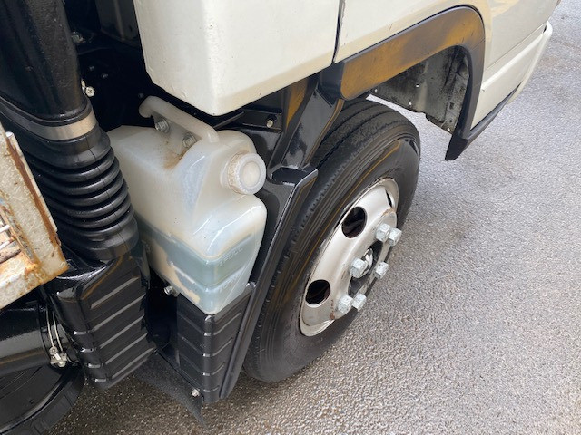 2010 FUSO CANTER TIPPER