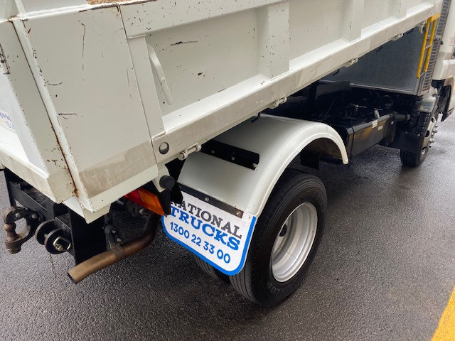 2010 FUSO CANTER TIPPER