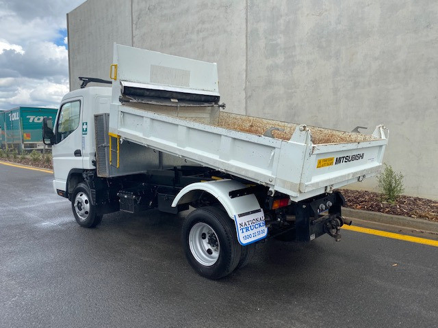 2010 FUSO CANTER TIPPER