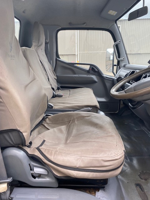 2010 FUSO CANTER TIPPER