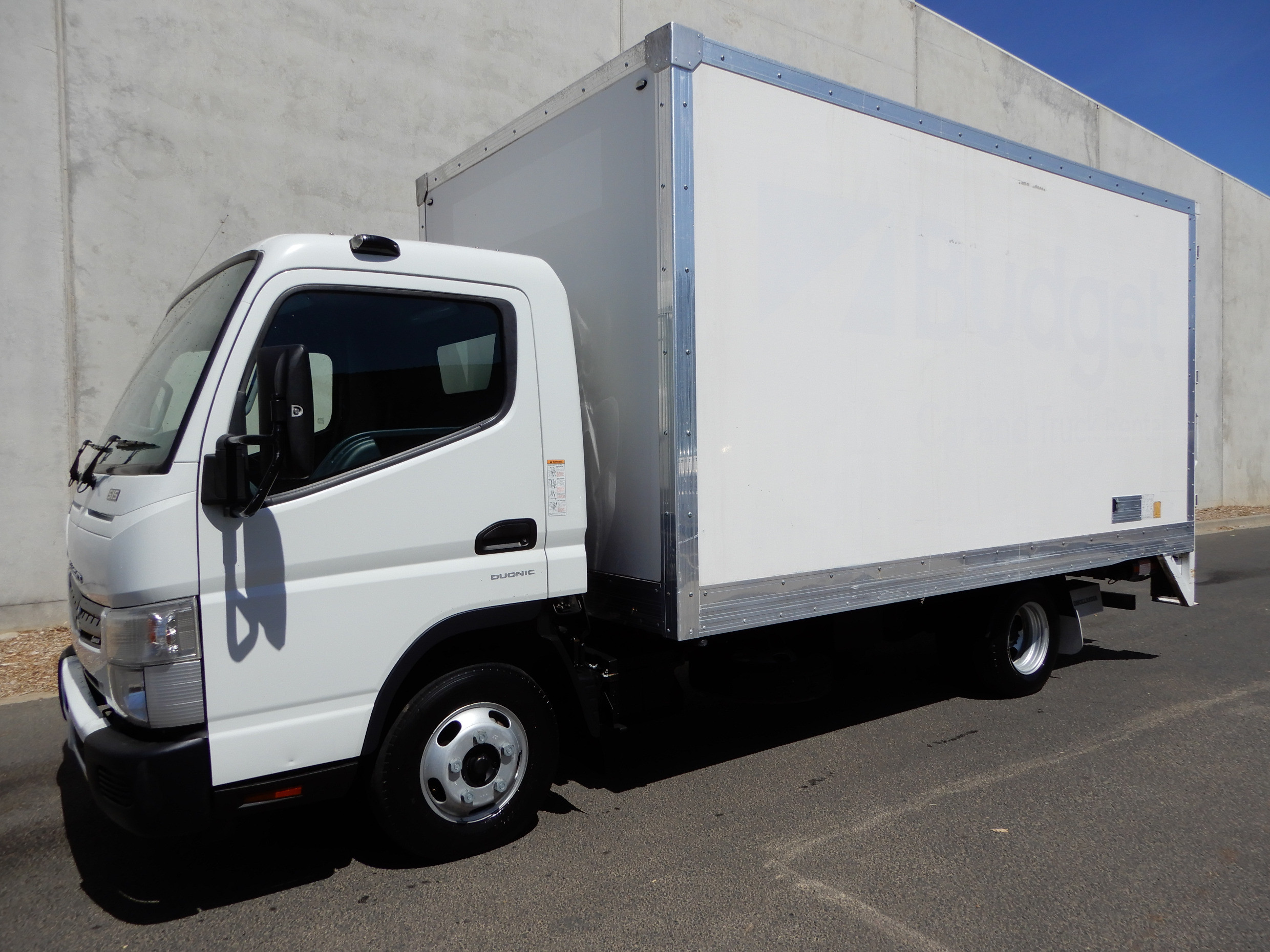 2013 MITSUBISHI FUSO CANTER 515 PANTECH TRUCK
