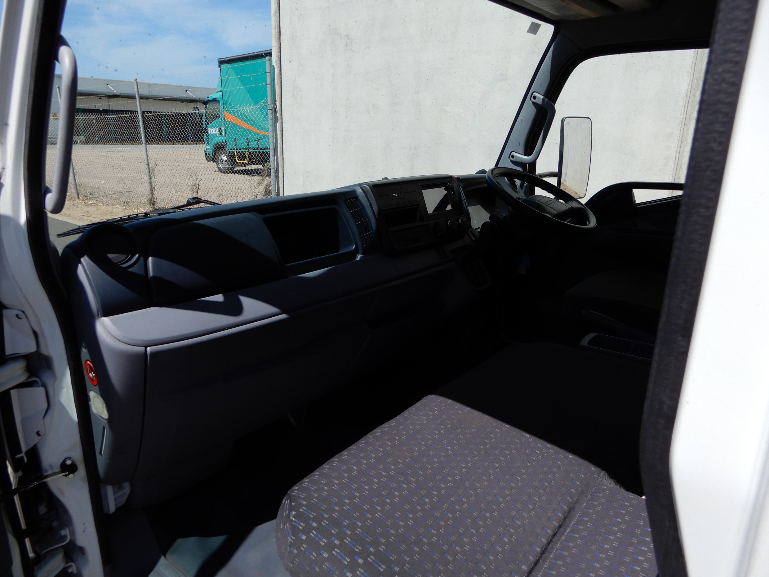 2013 MITSUBISHI FUSO CANTER 515 PANTECH TRUCK