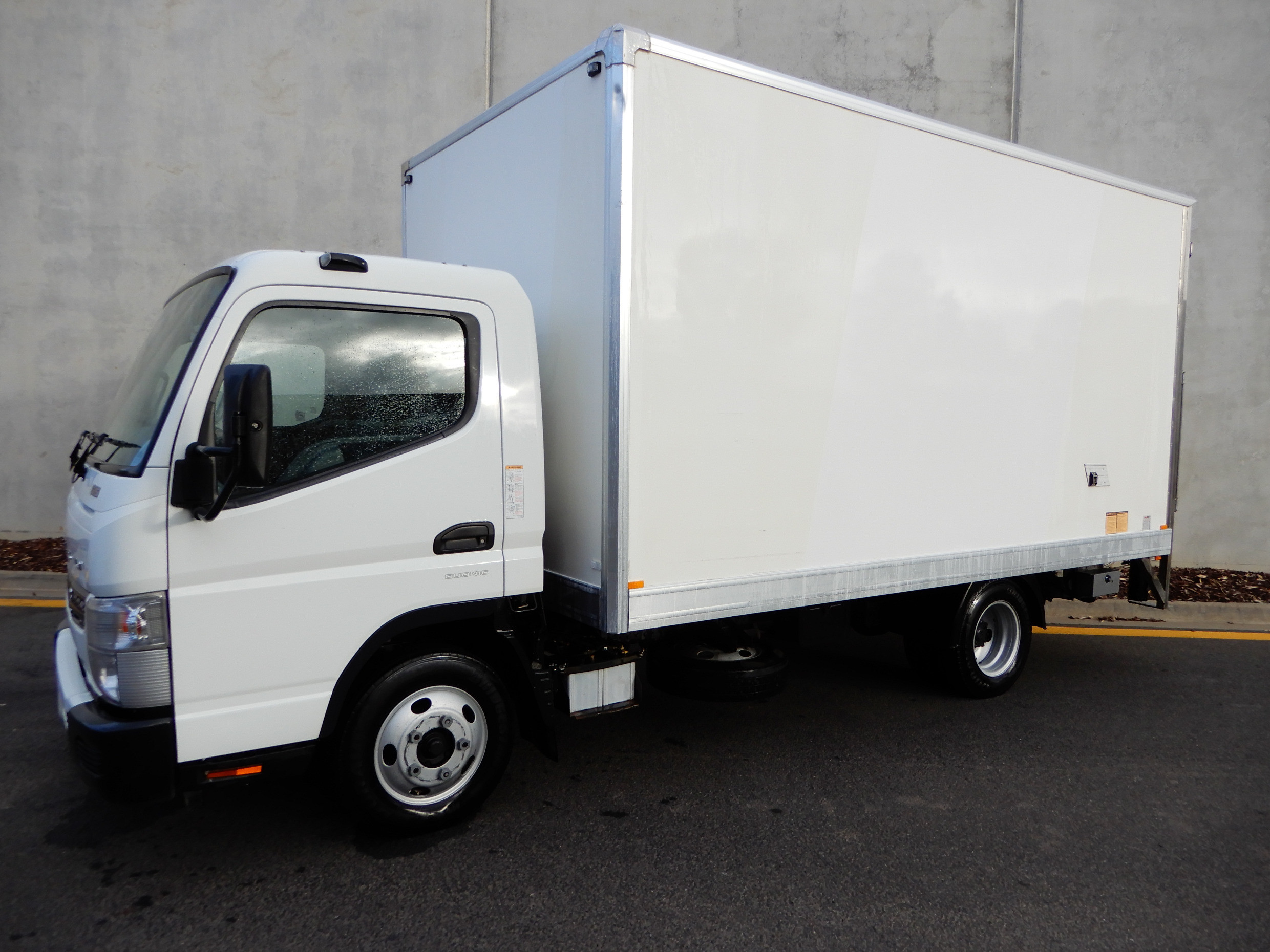 2015 FUSO CANTER 515 TRUCK AUTOMATIC PANTECH