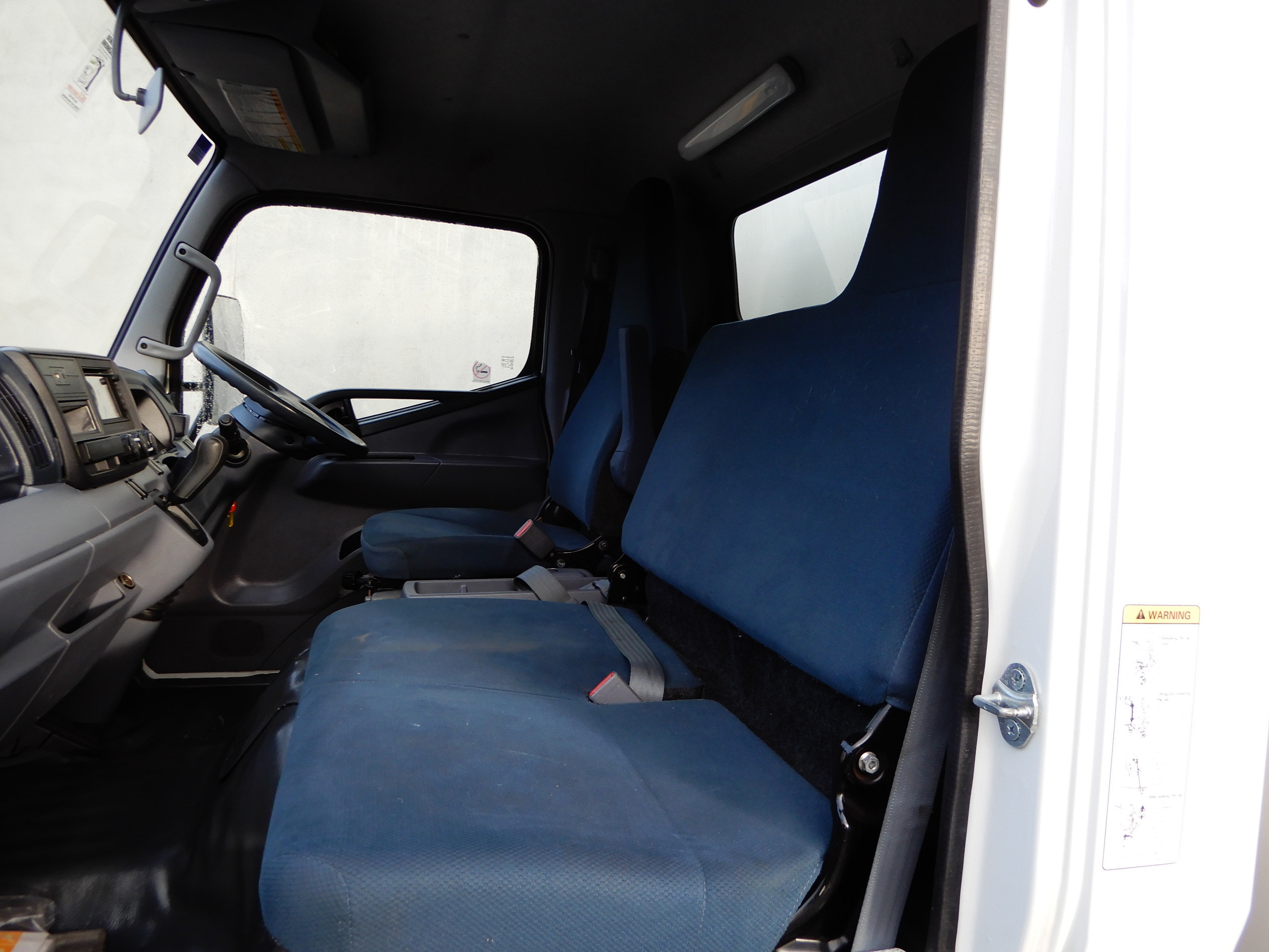 2015 FUSO CANTER 515 TRUCK AUTOMATIC PANTECH