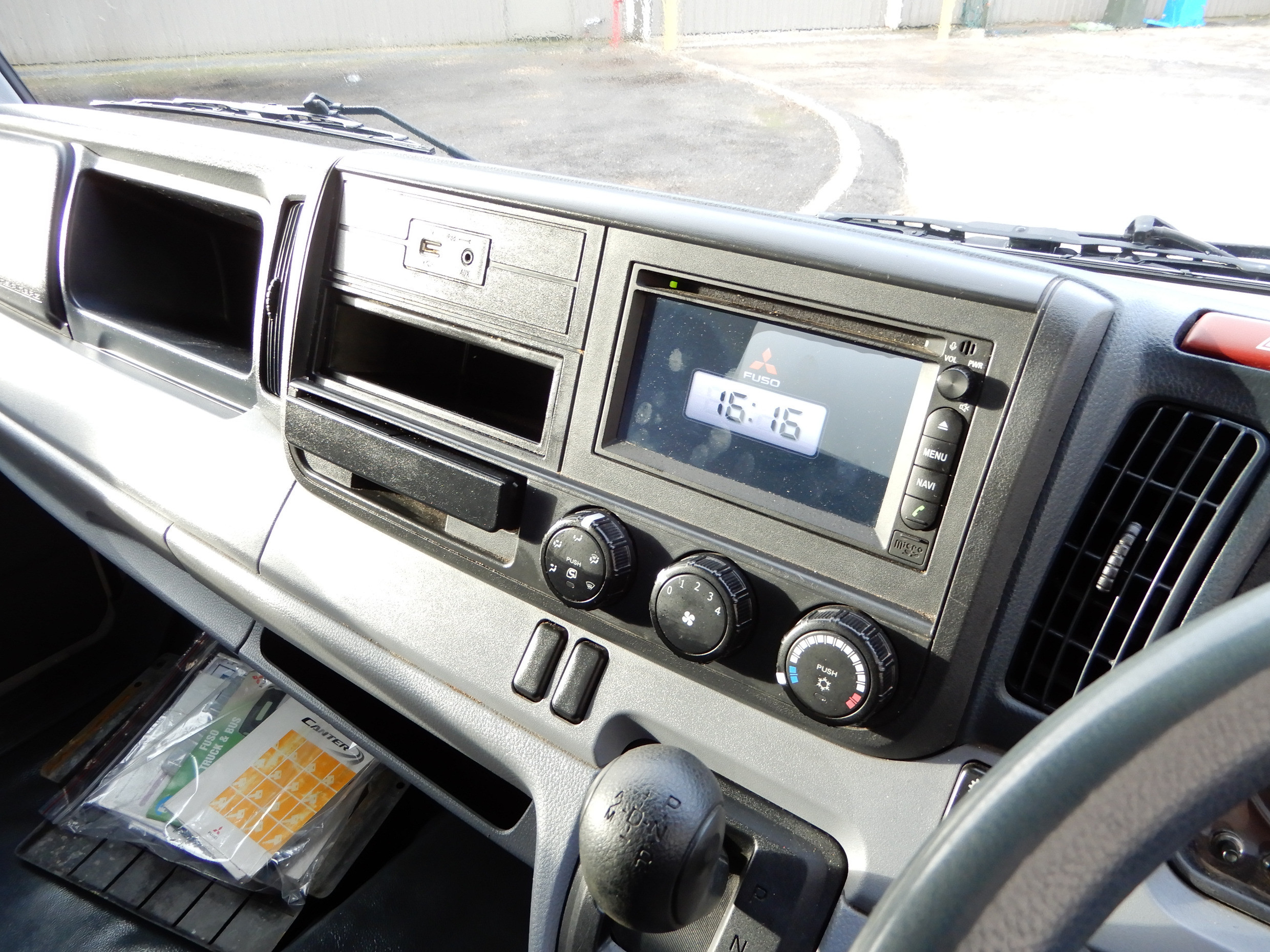 2015 FUSO CANTER 515 TRUCK AUTOMATIC PANTECH