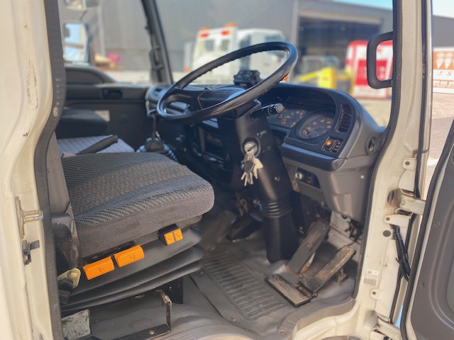 2005 ISUZU FRR500 TRUCK CRANE TRUCK