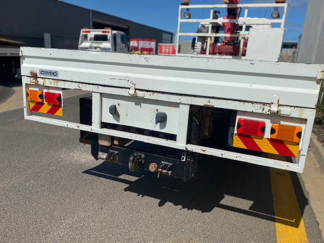 2005 ISUZU FRR500 TRUCK CRANE TRUCK
