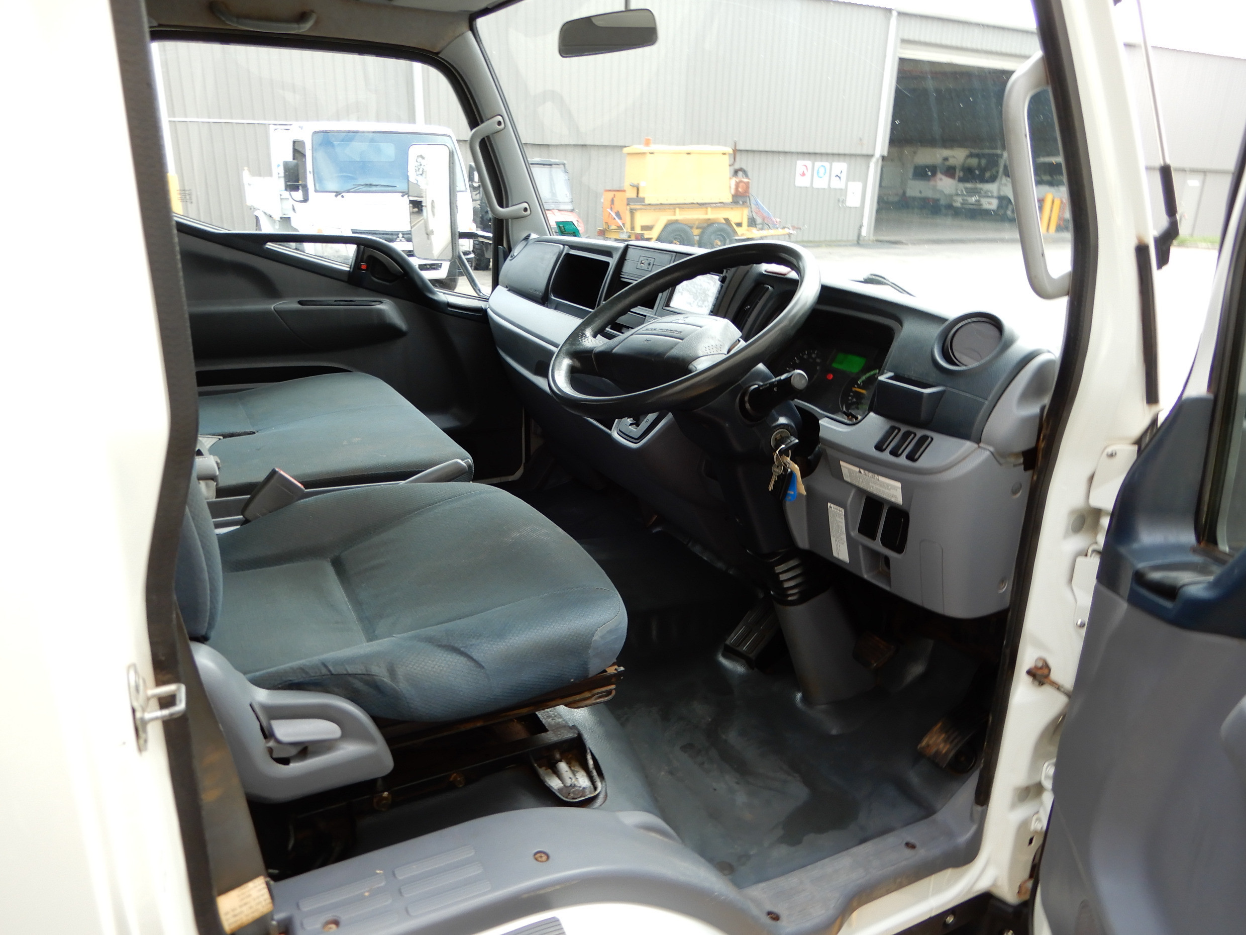 2013 FUSO CANTER 918 AUTOMATIC PANTECH