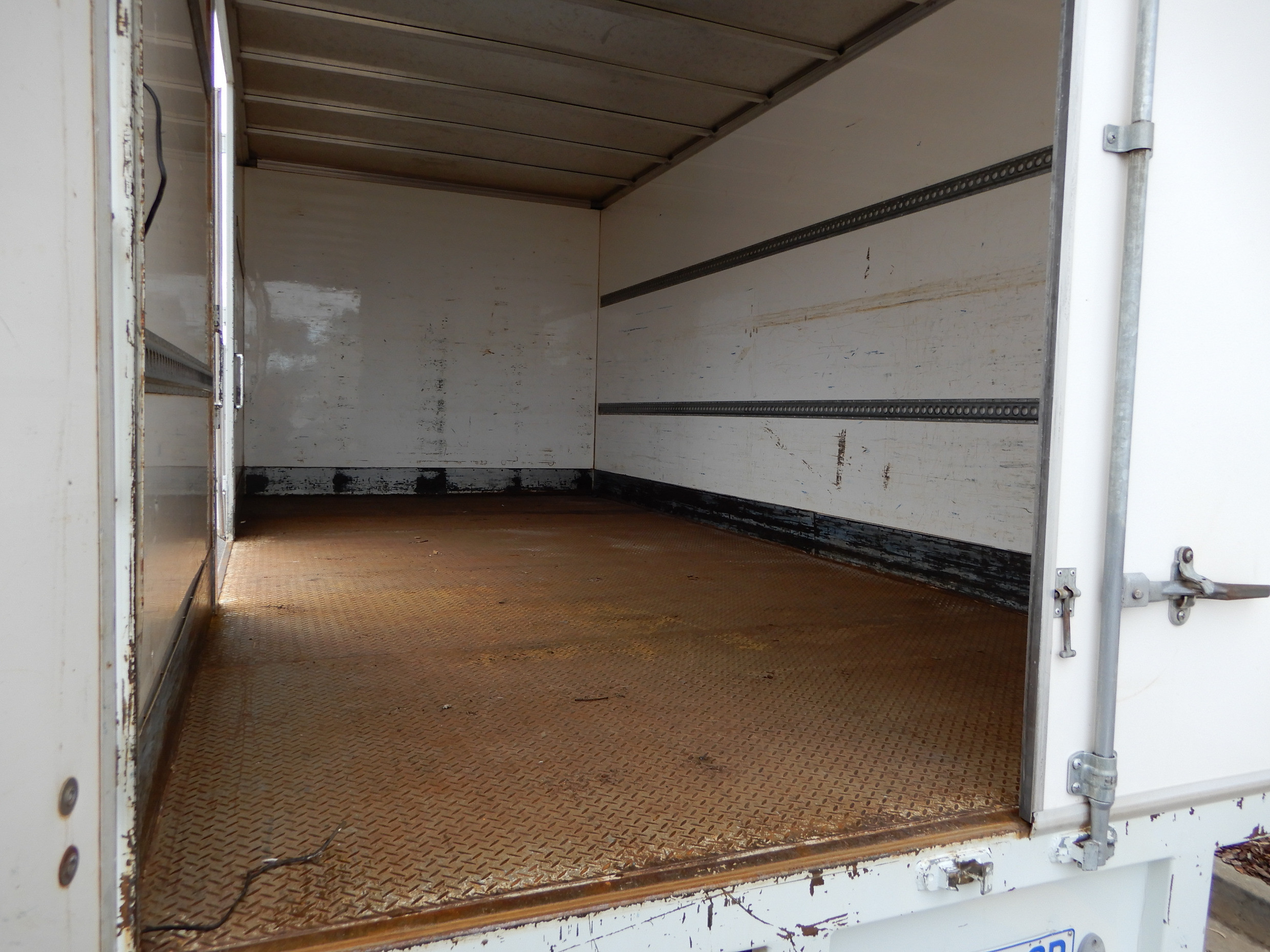 2013 FUSO CANTER 918 AUTOMATIC PANTECH