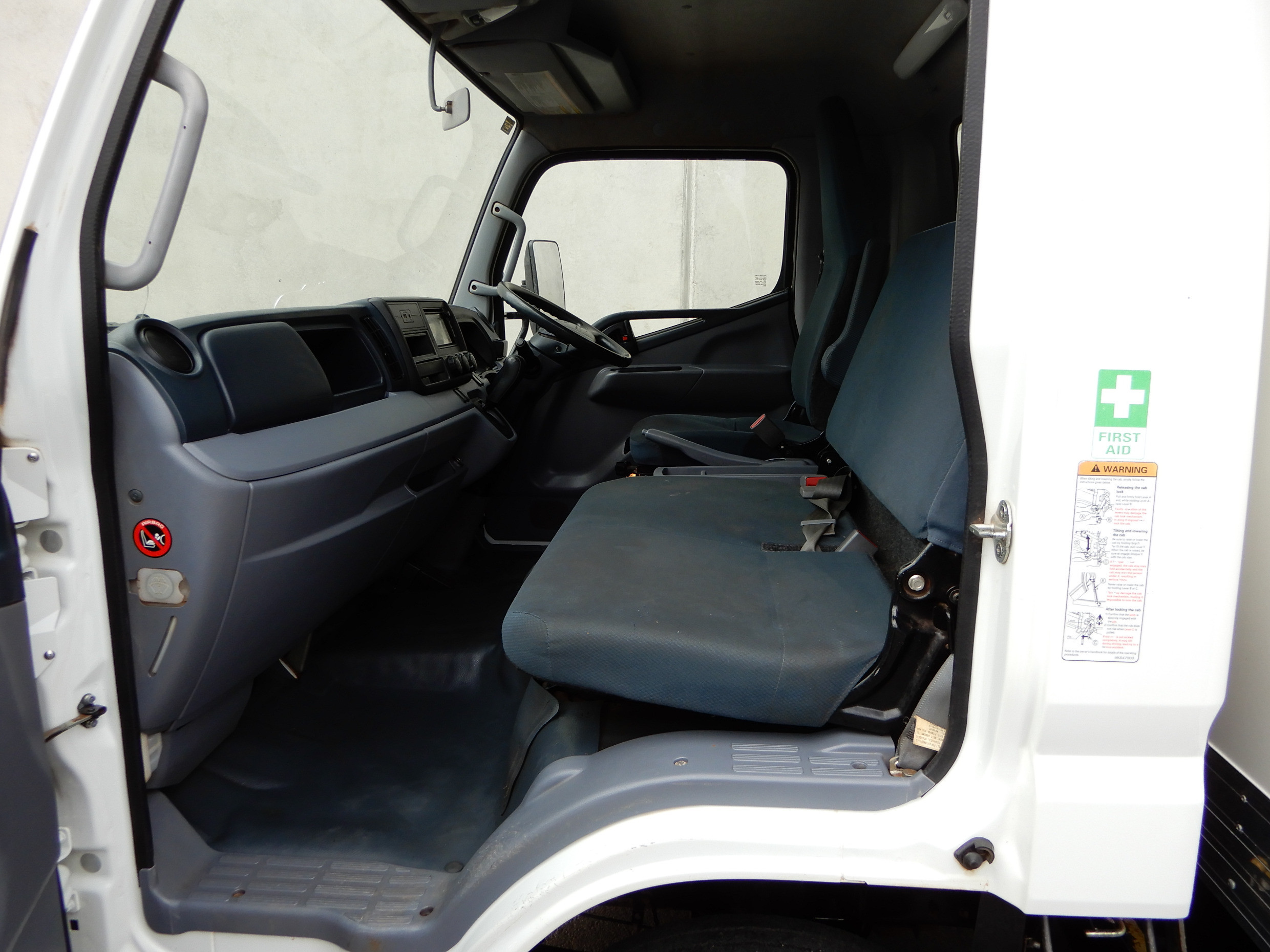 2013 FUSO CANTER 918 AUTOMATIC PANTECH