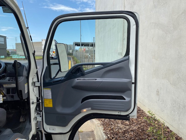 2014 FUSO CANTER TIPPER
