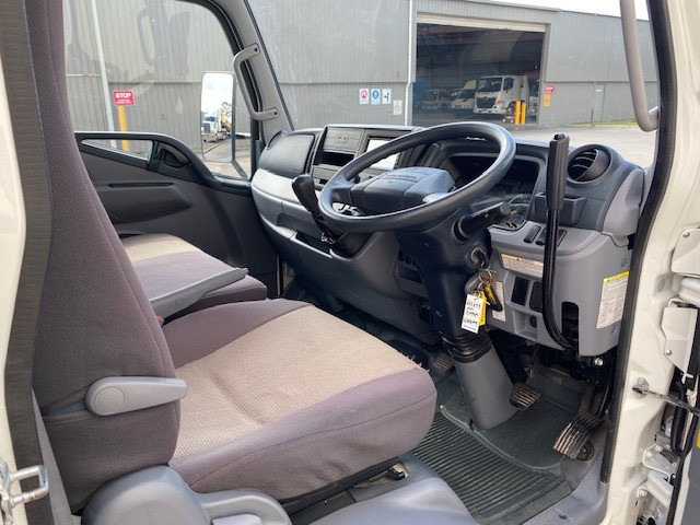 2014 FUSO CANTER TIPPER