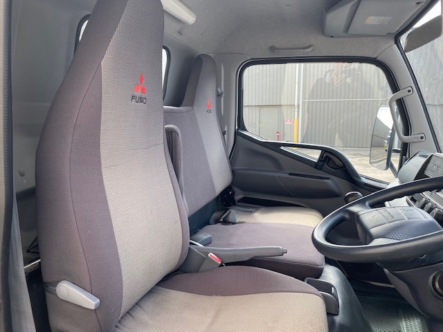 2014 FUSO CANTER TIPPER