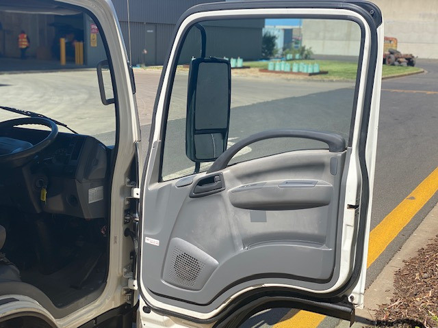 2010 ISUZU NLR200 MANUAL PANTECH