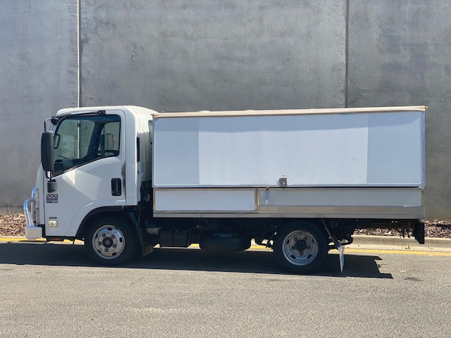 2010 ISUZU NLR200 MANUAL PANTECH