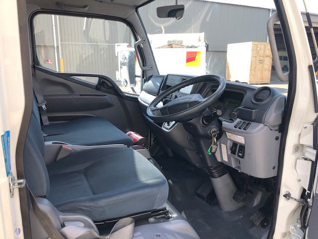 2014 FUSO CANTER 515 TRUCK CURTAINSIDER