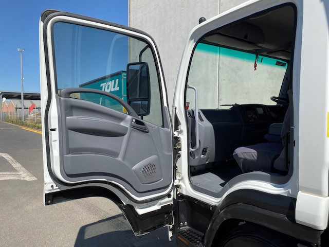 2013 ISUZU FRR500 MANUAL CURTAINSIDER TRUCK