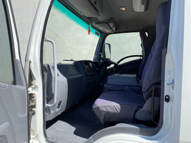 2013 ISUZU FRR500 MANUAL CURTAINSIDER TRUCK