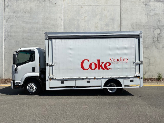 2013 ISUZU FRR500 MANUAL CURTAINSIDER TRUCK