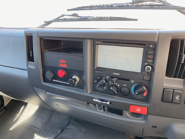 2013 ISUZU FRR500 MANUAL CURTAINSIDER TRUCK