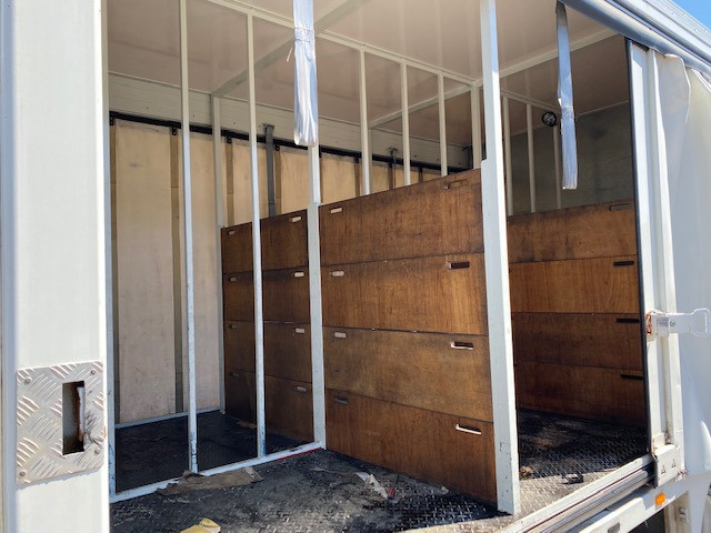 2013 ISUZU FRR500 MANUAL CURTAINSIDER TRUCK