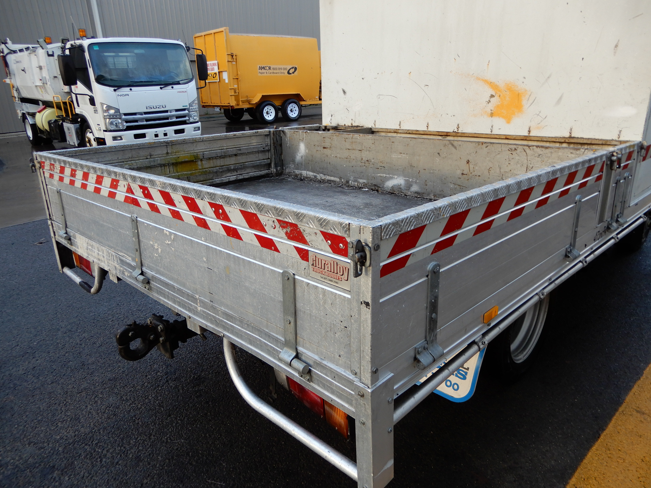 2011 ISUZU NLR200 MANUAL TRAY TRUCK