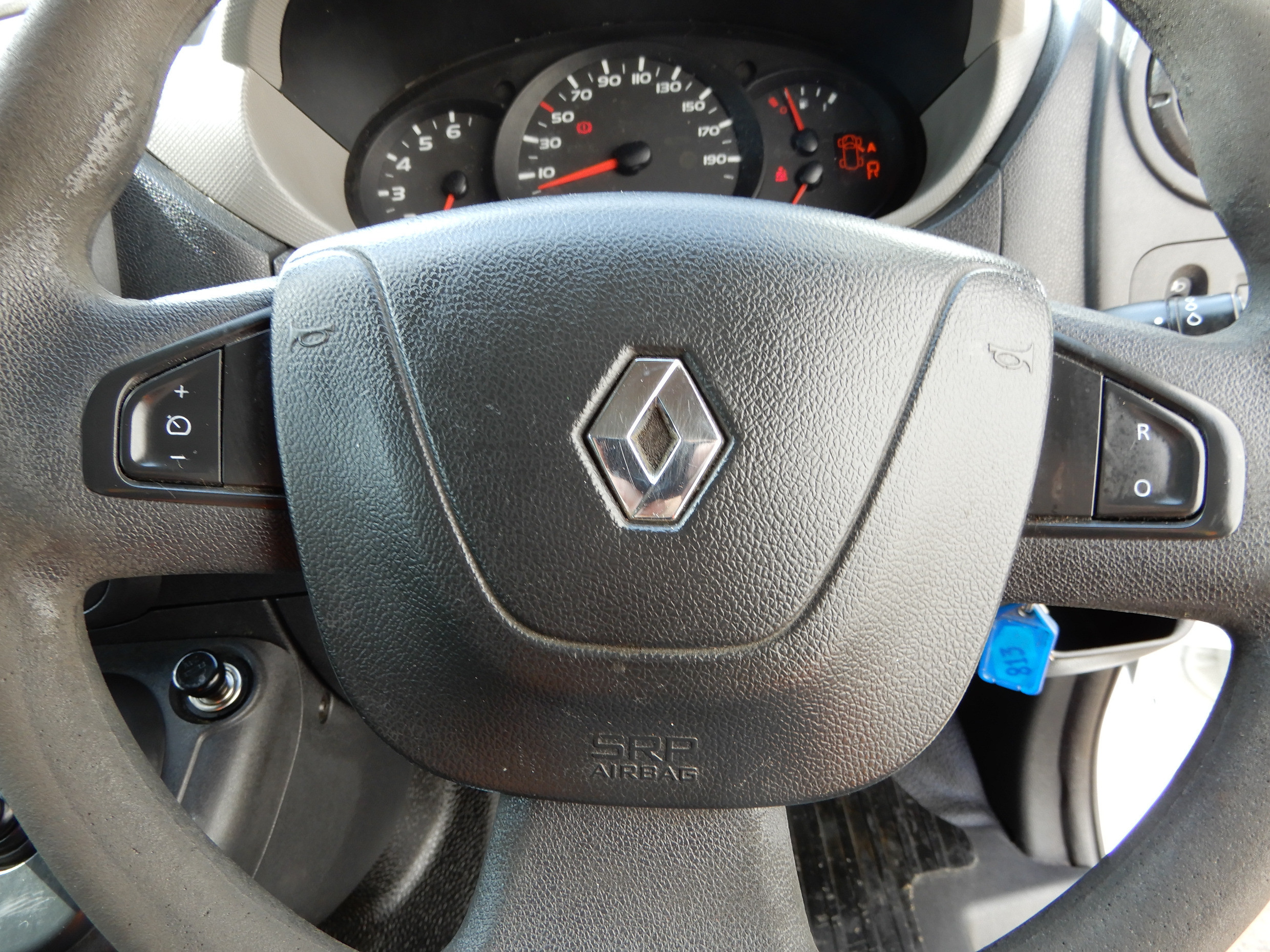 2013 RENAULT MASTER AUTOMATIC REFRIGERATED TRUCK