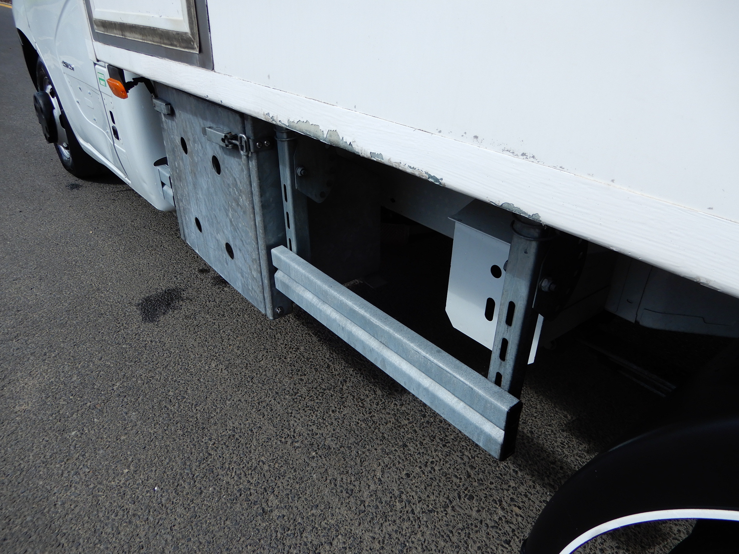 2013 RENAULT MASTER AUTOMATIC REFRIGERATED TRUCK