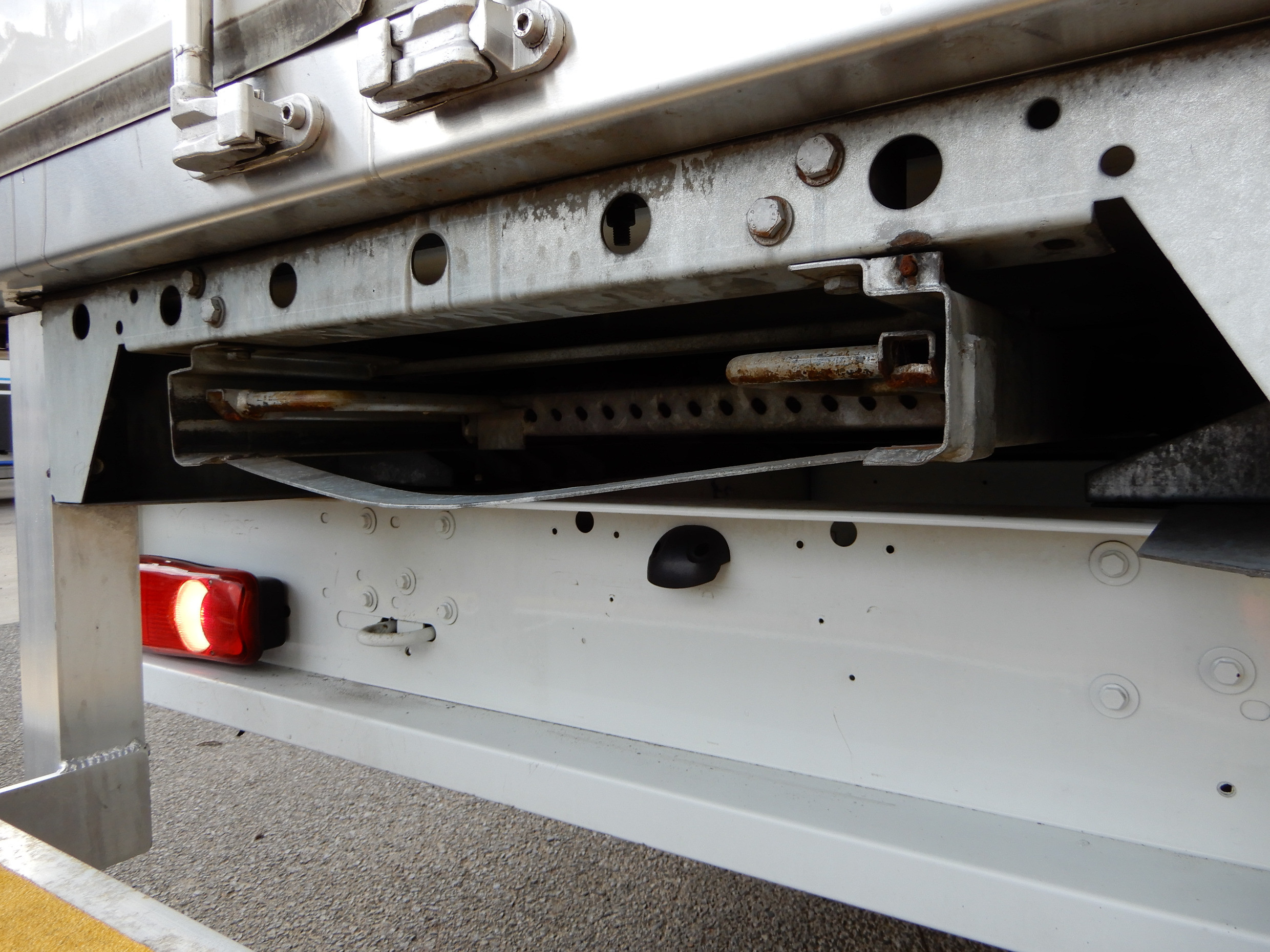 2013 RENAULT MASTER AUTOMATIC REFRIGERATED TRUCK