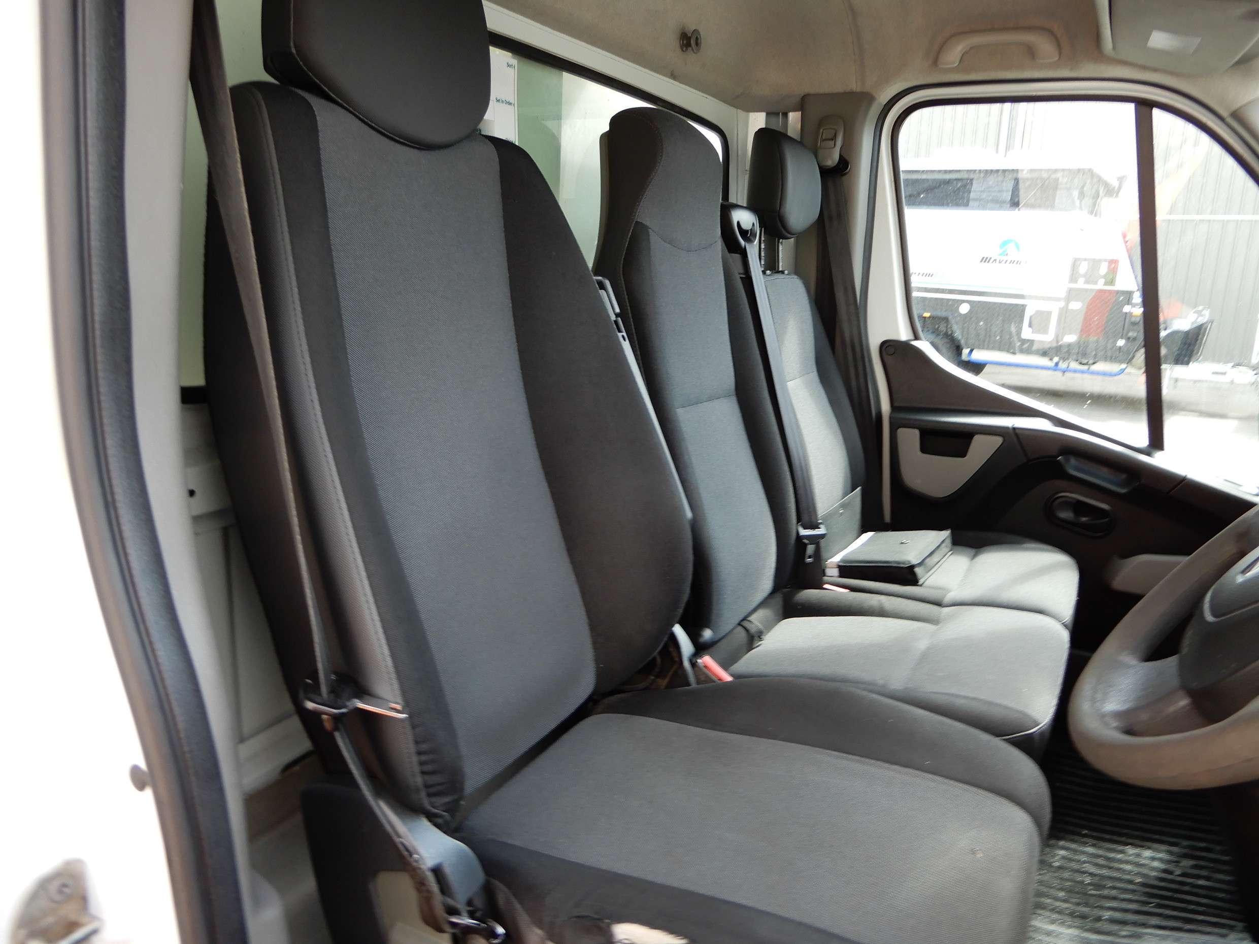 2013 RENAULT MASTER AUTOMATIC REFRIGERATED TRUCK