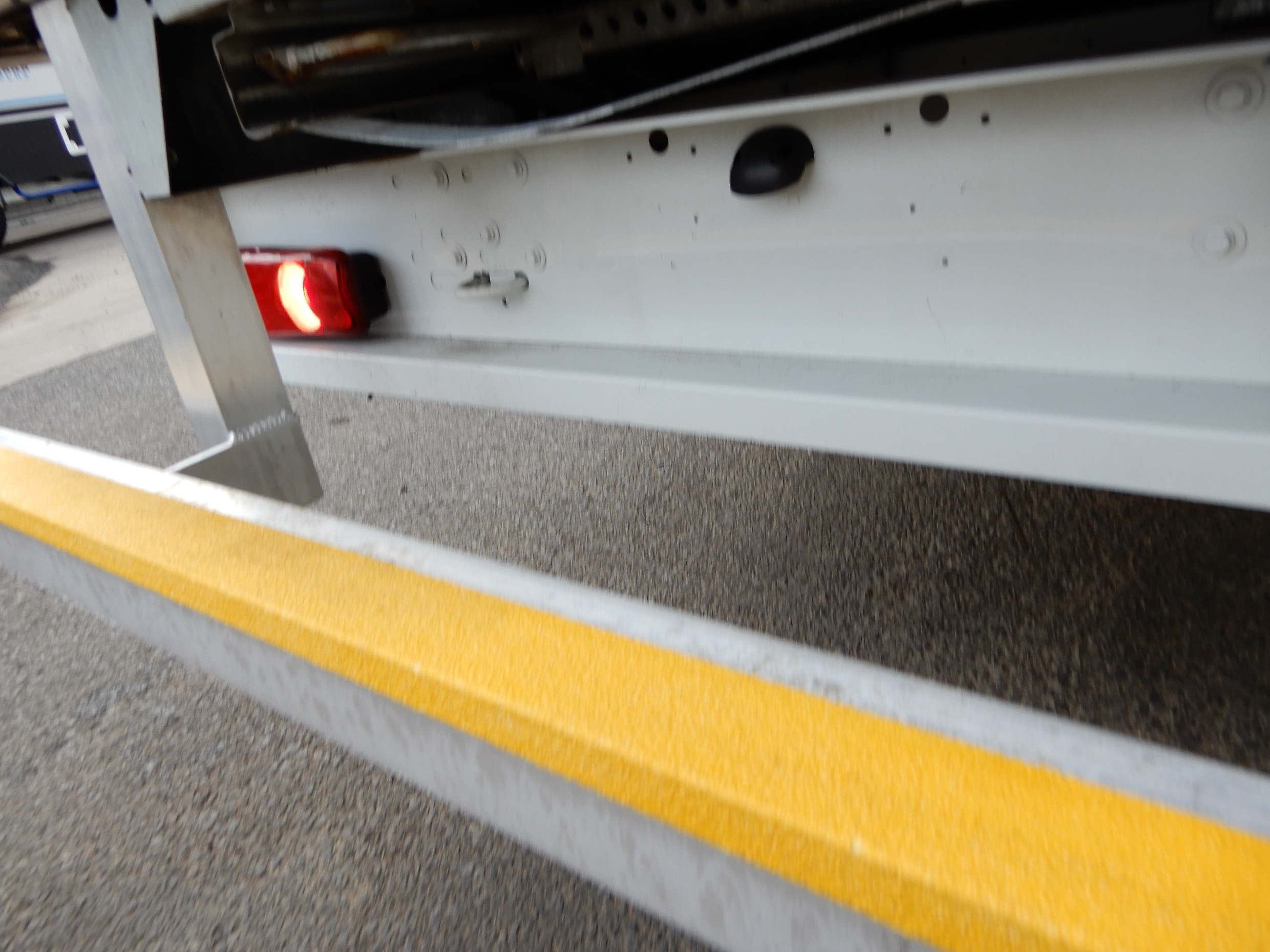 2013 RENAULT MASTER AUTOMATIC REFRIGERATED TRUCK
