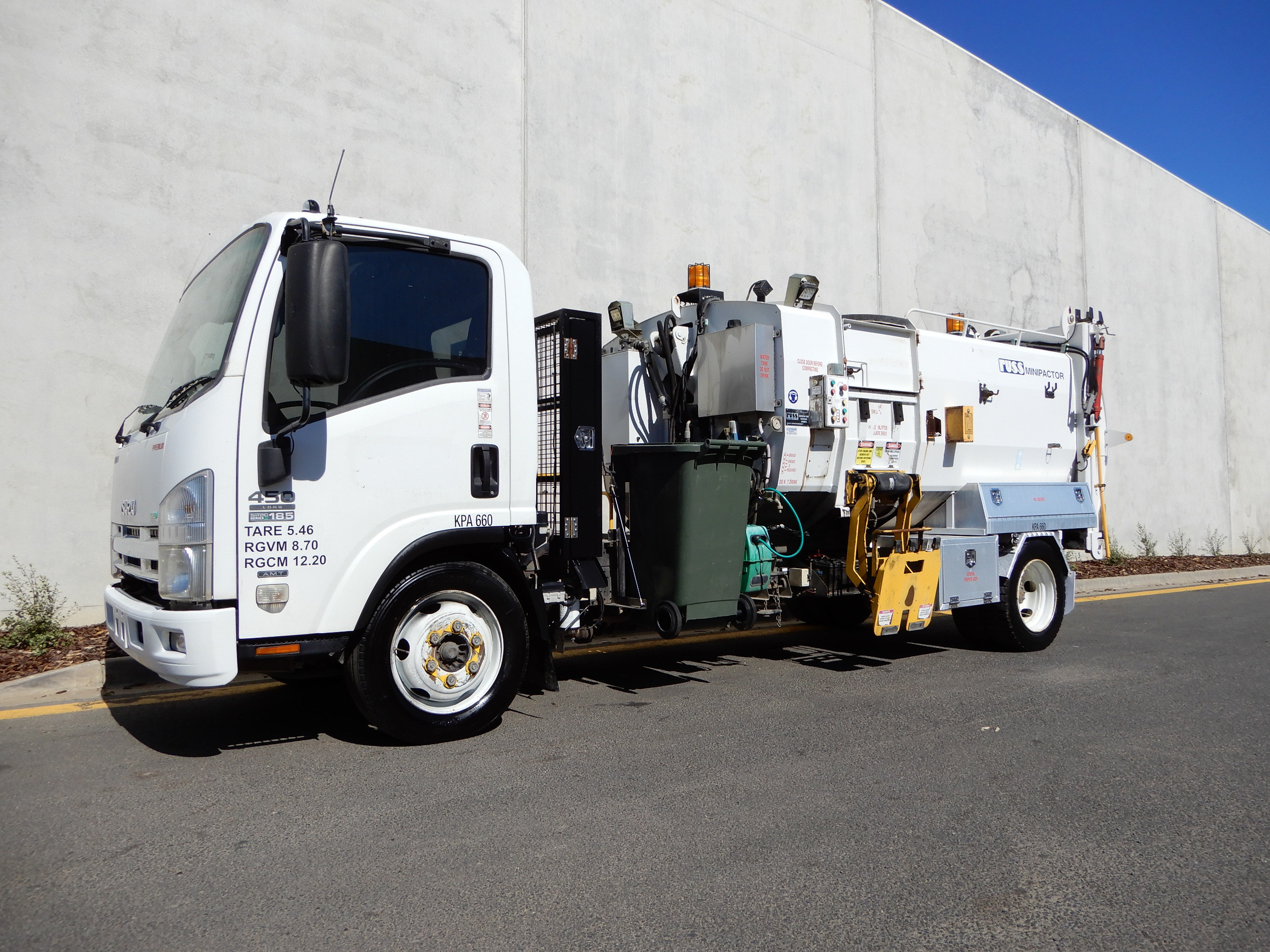2013 ISUZU NQR450 MANUAL WASTE DISPOSAL