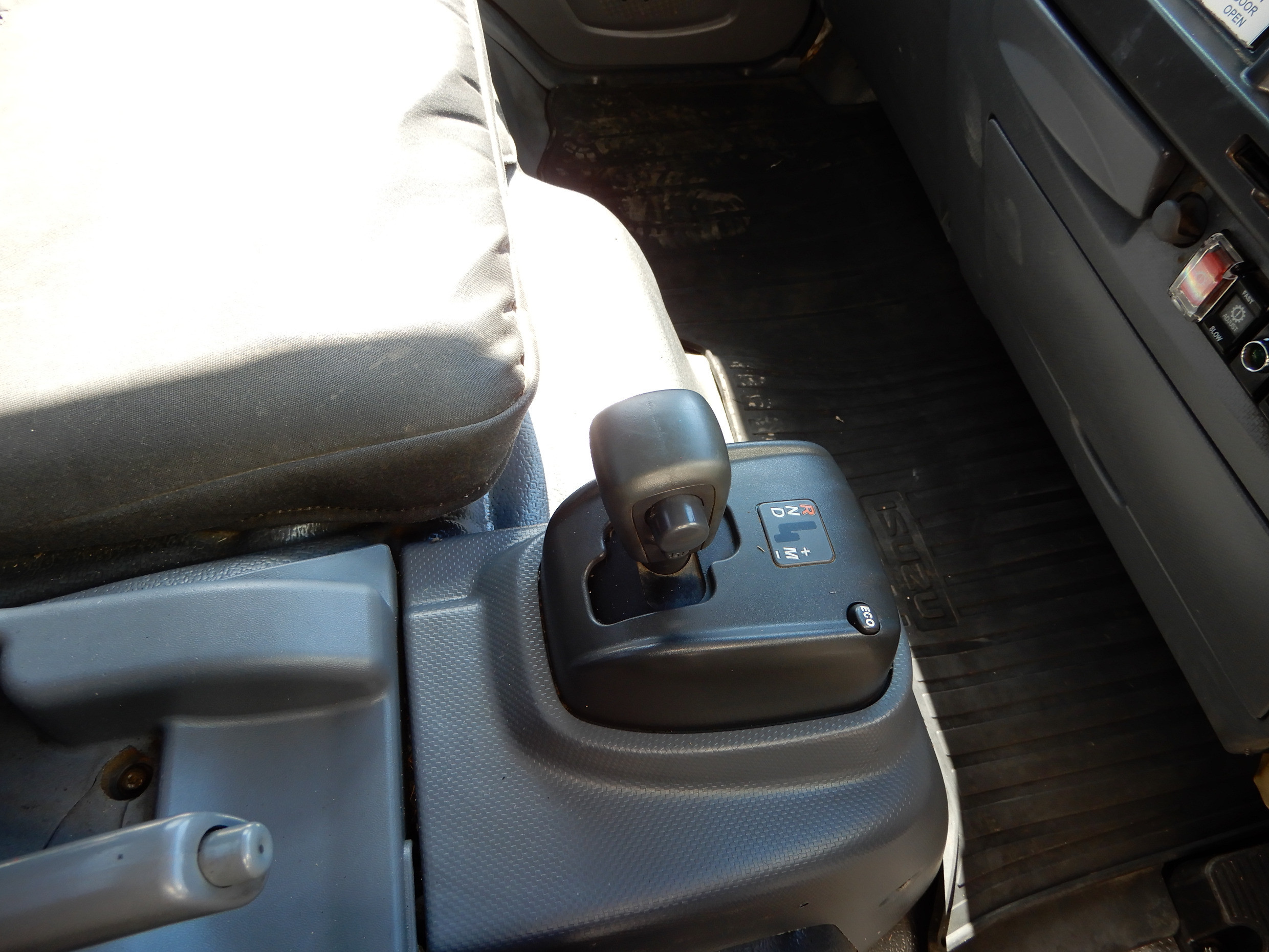 2013 ISUZU NQR450 MANUAL WASTE DISPOSAL