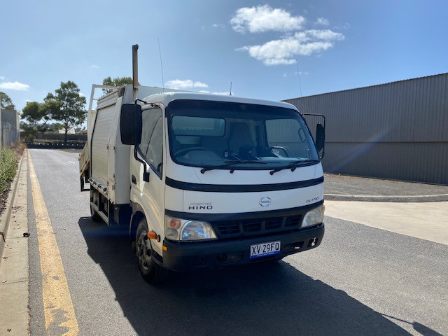 2006 HINO DUTRO MANUAL TIPPER