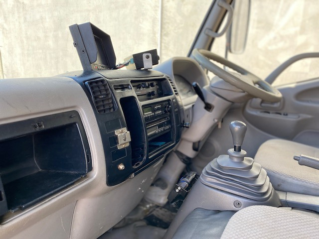 2006 HINO DUTRO MANUAL TIPPER