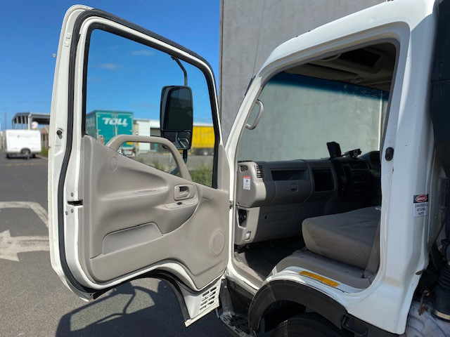 2006 HINO DUTRO MANUAL TIPPER