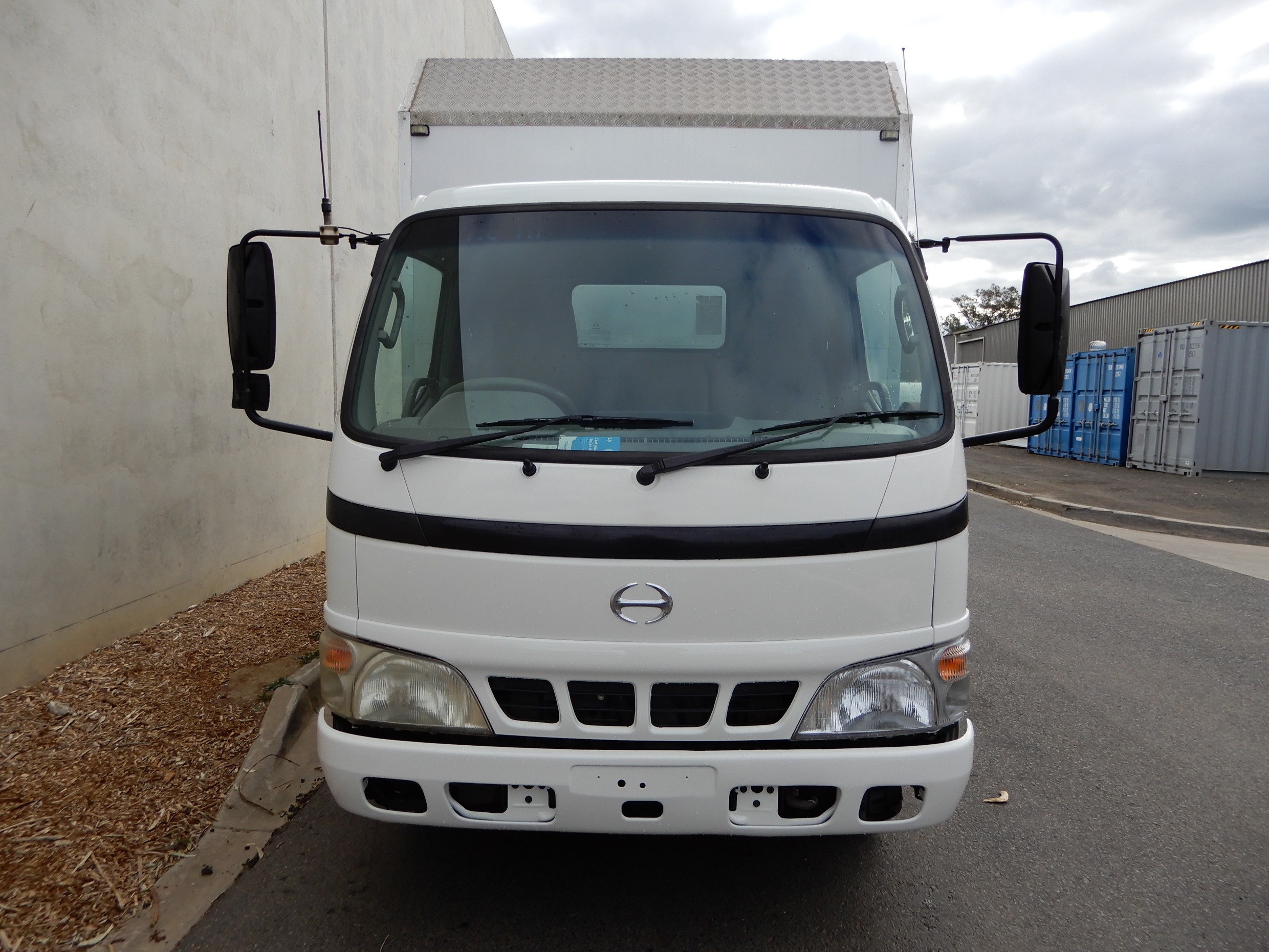 2005 HINO DUTRO TRUCK PANTECH