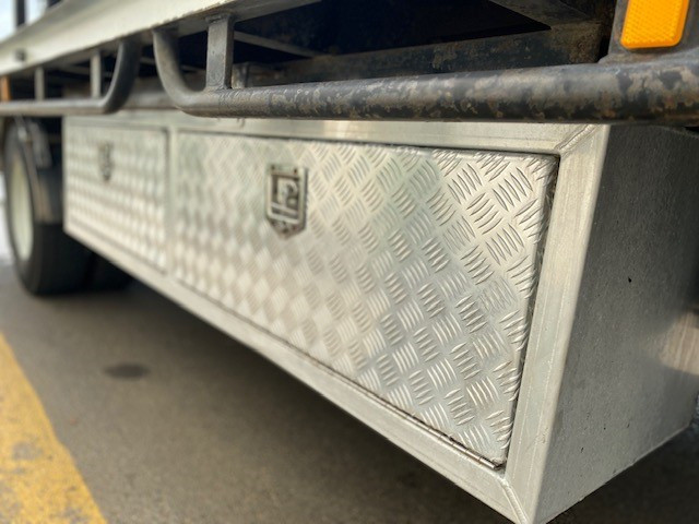2007 ISUZU FRR500 VACUUM TANKER