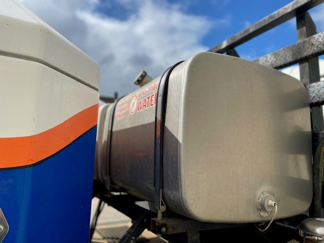2007 ISUZU FRR500 VACUUM TANKER