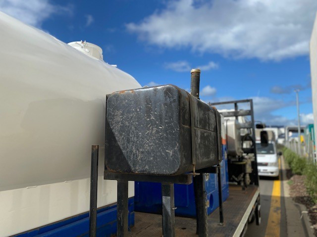2007 ISUZU FRR500 VACUUM TANKER