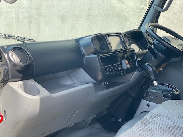 2014 HINO 616 - 300 SERIES TRUCK REFRIGERATED